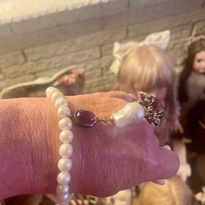 Pearl and gemstone necklace